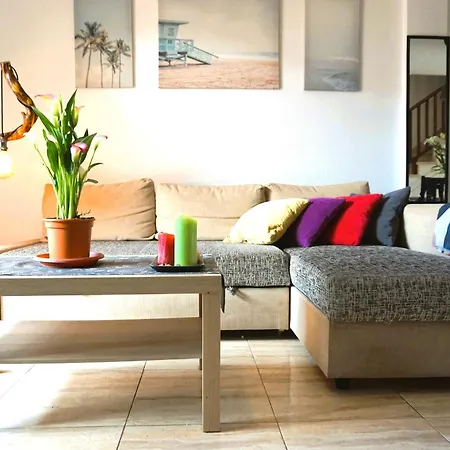 Casa La Sonrisa Shared House * エル・メダノ