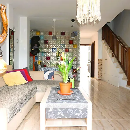 Casa La Sonrisa Shared House Pensión