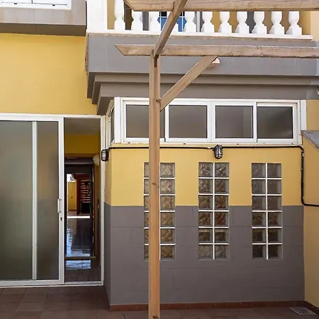 Casa La Sonrisa Shared House * El Medano (Tenerife)