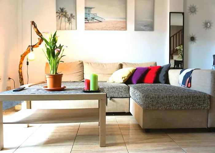 Casa La Sonrisa Shared House * Эль-Медано